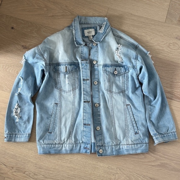 Forever 21 Jackets & Blazers - FOREVER 21 Oversized Denim Jacket